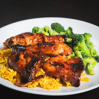 Jerk or BBQ Chicken Platter